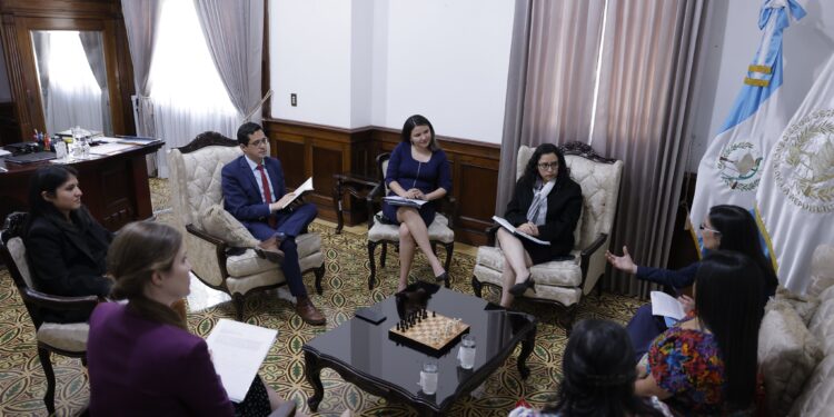 Secretaria General impulsa la transparencia y profesionalización