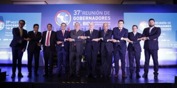 Presidente Arévalo y demás gobernadores y autoridades del BID. / Foto: Dickéns Zamora.