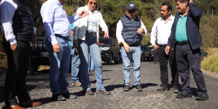Autoridades constataron que la Ruta Nacional 12 Norte se encuentra en malas condiciones. /Foto: CIV