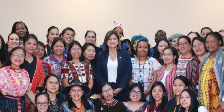 Vicepresidenta Karin Herrera busca impulsar el papel de la mujer. / Foto. Vicepresidencia de la República.