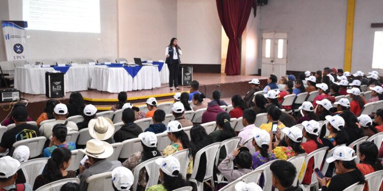 Capacitan a comisiones municipales y comunitarias en temas de prevención de la violencia