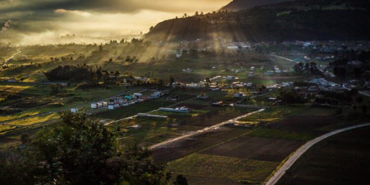 Frente frío favorece neblina al amanecer en la franja transversal norte y el altiplano central. / Foto: Archivo Inguat.