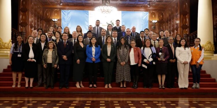 Juramentan a las juntas directivas del Sistema Nacional de Ciencia y Tecnología