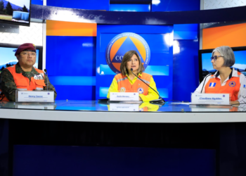 Conferencia sobre avance de tareas en el volcán de Agua. / Foto: Noé Pérez.