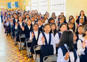 Más de 288 mil estudiantes empiezan clases en San Marcos