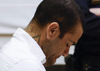 Dani Alves es condenado a 4 años y medio de prisión