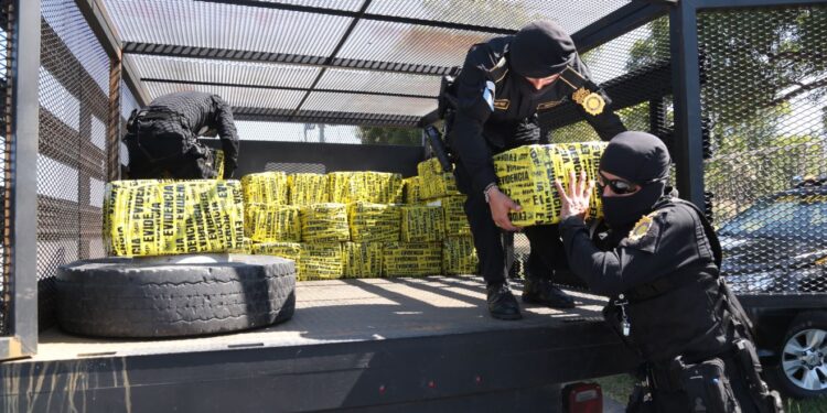 Se ha logrado la detención de 84 personas por delitos de narcotráfico. / Foto: Mingob.