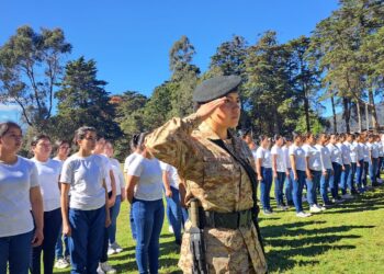 Mujeres son parte del ciclo de entrenamiento militar en San Marcos