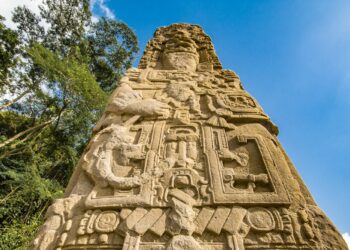 El año nuevo solar maya tiene un trasfondo con la agricultura. Imagen de estela en el parque arqueológico Quiriguá. / Foto: Inguat.