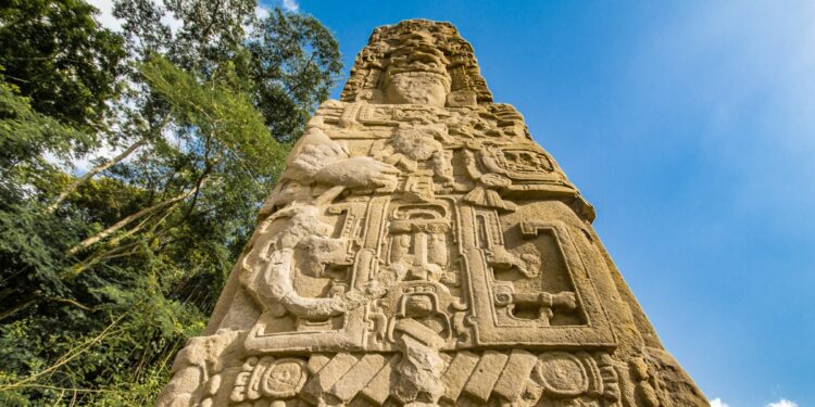 El año nuevo solar maya tiene un trasfondo con la agricultura. Imagen de estela en el parque arqueológico Quiriguá. / Foto: Inguat.
