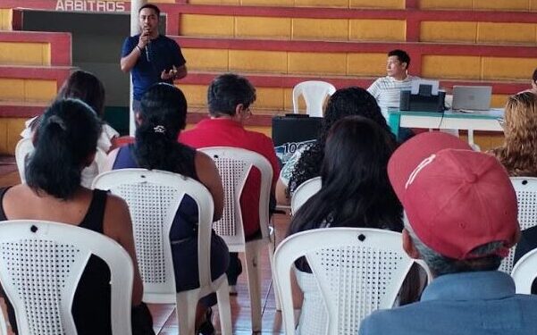 Brindan medidas sanitarias en mercados y establecimientos educativos de Cuyotenango