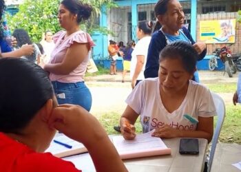 Avanzan jornadas integrales de salud con pertinencia cultural en Petén y Jalapa