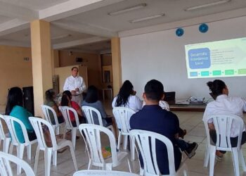 Presentan propuesta de diplomado para desarrollo económico en Jutiapa
