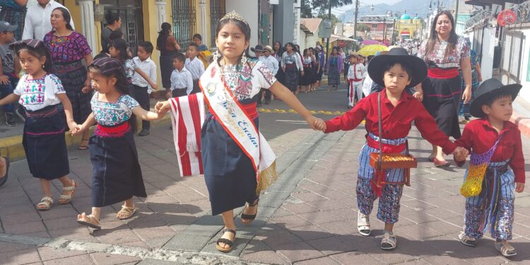 Conmemoran 285 años de fundación del municipio de Santa María Visitación, Sololá