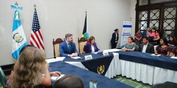 Autoridades conocieron programa Escuela de Oportunidades. /Foto: Vicepresidencia de la República