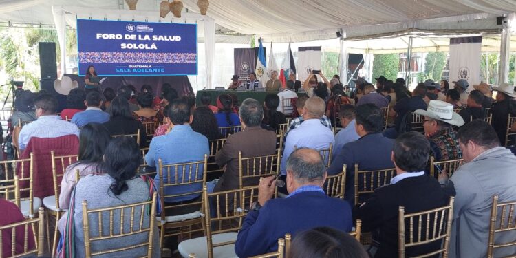 Dan seguimiento a la firma del Pacto Nacional de Salud en Sololá