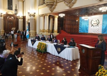 Gobernantes piden disculpas públicas a familia de Claudina Isabel Velásquez