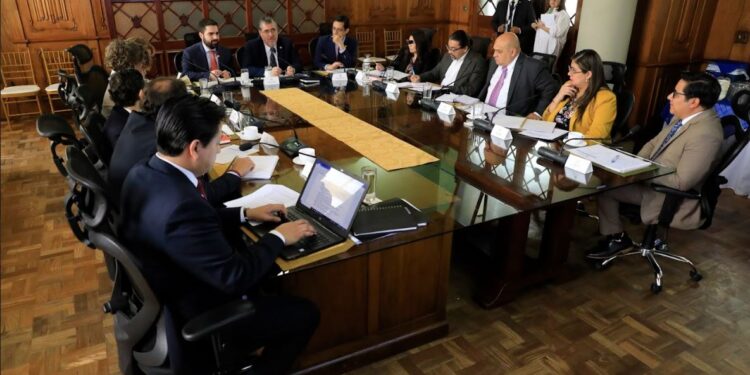 Comisión Nacional contra la Corrupción analiza más de mil 400 contratos