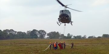 Continúan operaciones aéreas para sofocar incendios forestales en Quetzaltenango