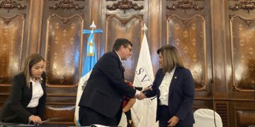 Director de Migración anuncia nueva política migratoria con Karin Herrera