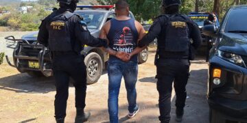 Aprehendido con 151 mil quetzales y más de 73 mil dólares en El Progreso