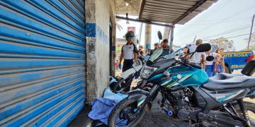 Autoridades de la PNC investigan las causas del crimen. /Foto: Bomberos Voluntarios