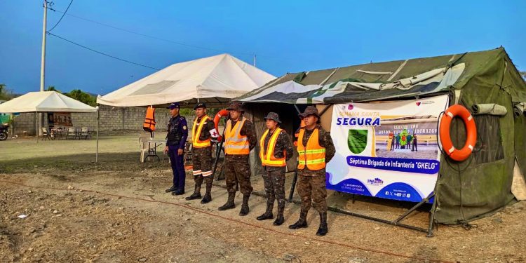 Puestos de socorro habilitados en las principales carreteras del país. /Foto: Ejército de Guatemala