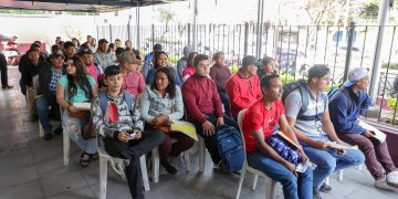Guatemaltecos buscan aplicar a un trabajo temporal en el extranjero. /Foto: Mintrab