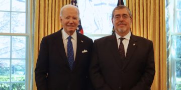 Los presidentes de Guatemala, Bernardo Arévalo y Estados Unidos, Joe Biden. / Foto: Lourdes Hércules.
