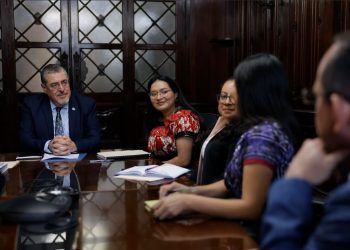 Mandatario conoce planes de trabajo a favor de la juventud guatemalteca