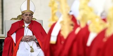 El Papa no lee la homilía en la misa del Domingo de Ramos