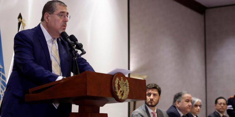 Presidente Arévalo destaca la prevención para enfrentar el cambio climático