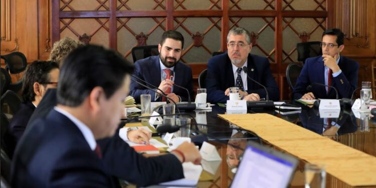 Presidente Arévalo destacó impulso del portal de consulta de denuncias por corrupción. / Foto: Noé Pérez.