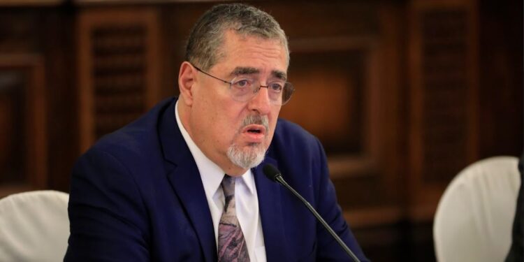 Presidente Bernardo Arévalo en primera reunión del Conaprevi.