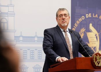 Presidente Bernardo Arévalo en conferencia de prensa, Palacio Nacional de la Cultura.