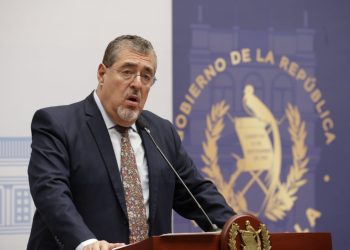 Presidente Bernardo Arévalo en conferencia de prensa.