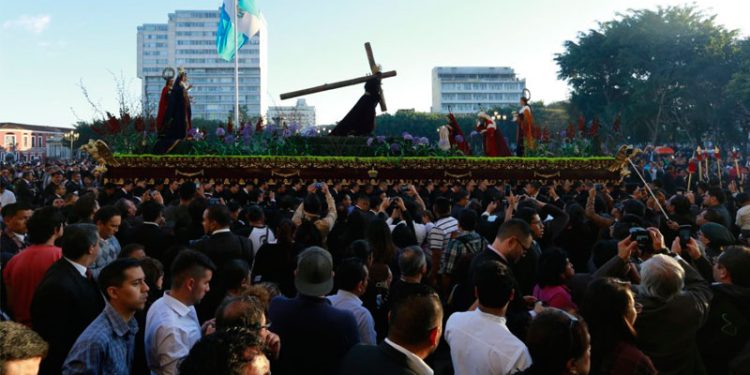 Cuatro procesiones con seguridad marcarán la devoción del Sábado Santo
