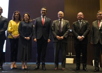 Gobierno y sector privado optimistas por calificación de riesgo país