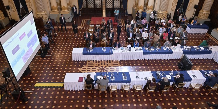 Sesan anuncia nuevo censo nacional de talla en escolares de primer grado