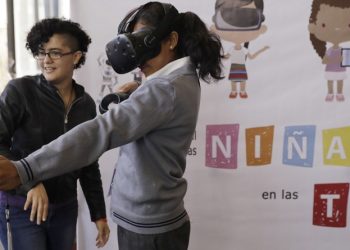 Se busca impulsar a las mujeres a incursionar en la ciencia. /Foto: DCA