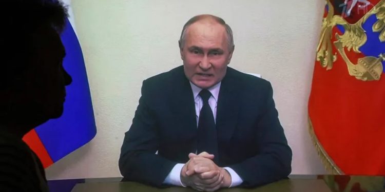 Putin clama venganza contra quienes encargaron el “salvaje” ataque en Moscú