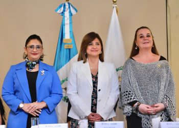 Vicepresidenta Karin Herrera reitera compromiso por la recuperación ambiental