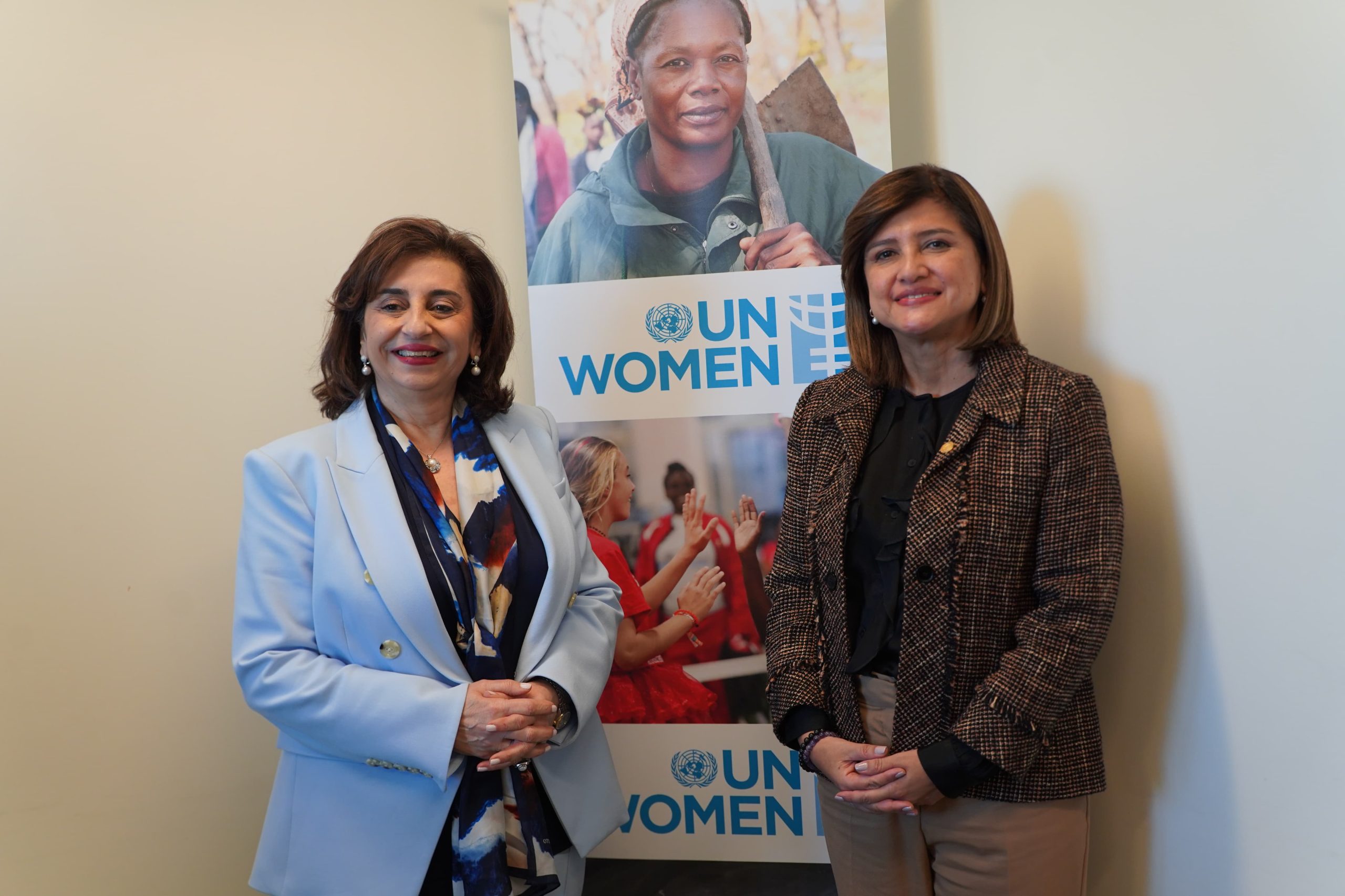 Vicepresidenta con la representante de ONU mujeres.