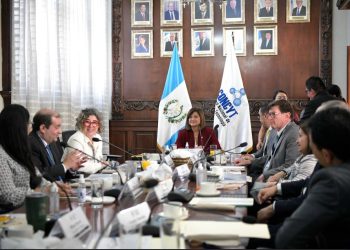 Vicepresidenta lideró sesión extraordinaria del CONCYT