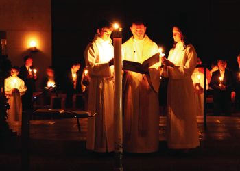 Vigilia pascual antecede a la resurrección de Cristo. / Foto: Omnes.
