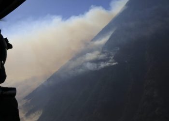 Sobrevuelo en el volcán de Agua hecho el febrero. / Foto: Noé Pérez.