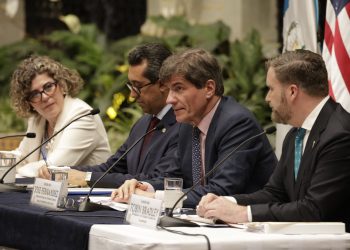 Autoridades de Guatemala y Estados Unidos ofrecieron una conferencia de prensa. /Foto: Gobierno de la República