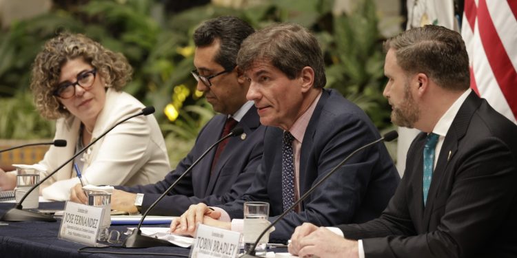 Autoridades de Guatemala y Estados Unidos ofrecieron una conferencia de prensa. /Foto: Gobierno de la República