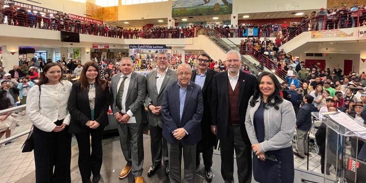 Presidente se reúne con guatemaltecos en Maryland, Estados Unidos. /Foto: Gobierno de la República