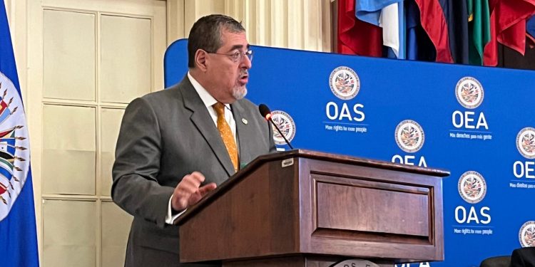 El presidente Arévalo en la Sesión Protocolaria de la Organización de los Estados Americanos. /Foto: Lourdes Hércules